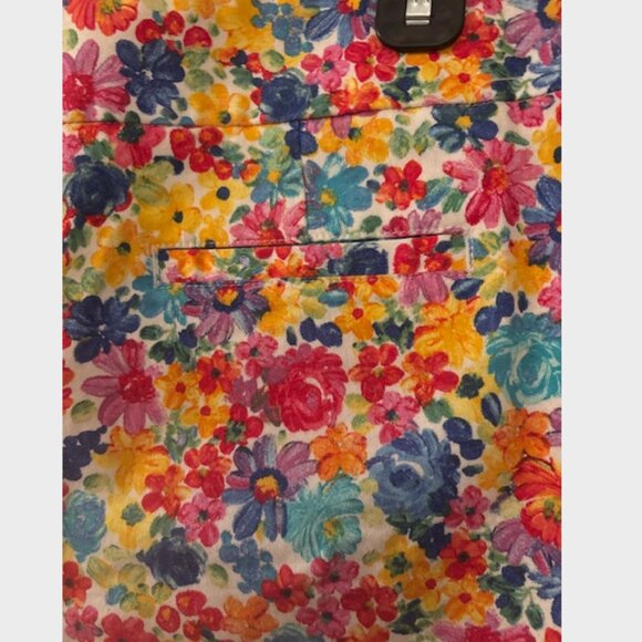 Floral Colorful Dress Shorts with Scalloped Detail - Picture 5 of 7